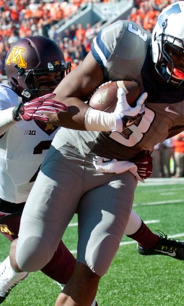 Illinois deals Gophers upset loss, 28-24